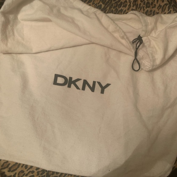 DKNY carry on travel tote bag - Picture 7 of 7